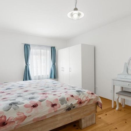 Holiday Home Lino Dajla Εξωτερικό φωτογραφία
