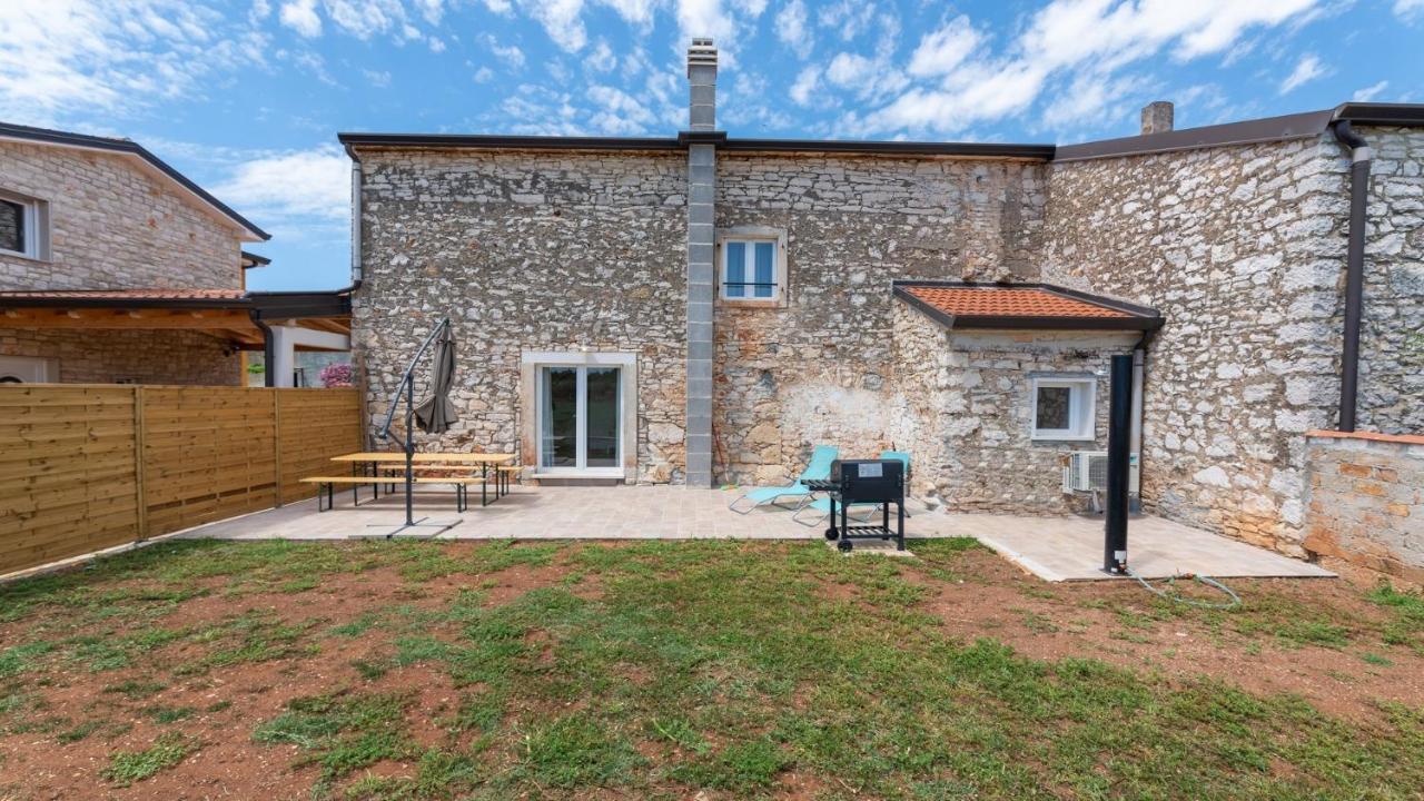Holiday Home Lino Dajla Εξωτερικό φωτογραφία